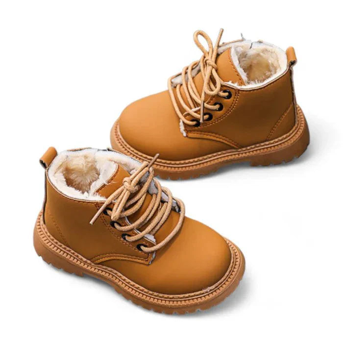 Bota Infantil de Couro com Lã Bambolê Kids®